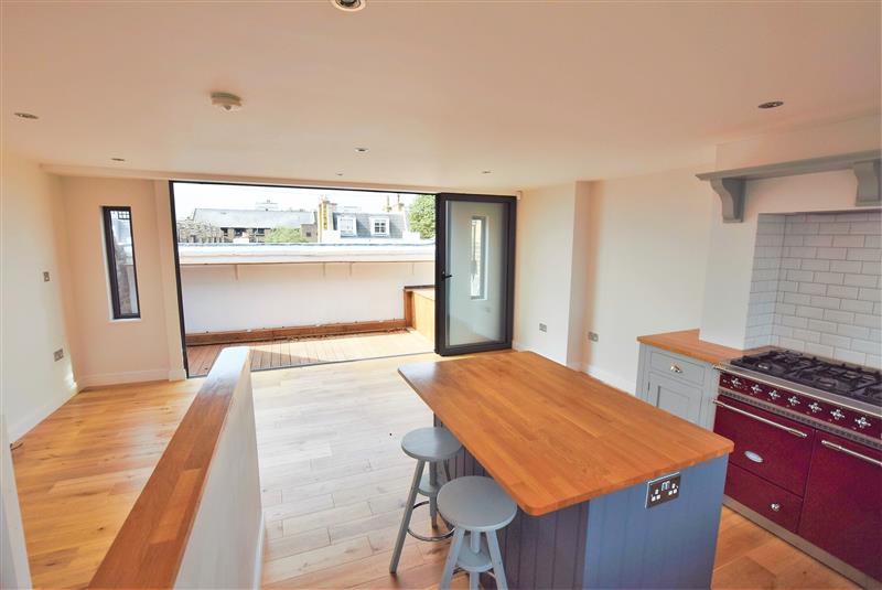 1.chalcot-road-750-per-week