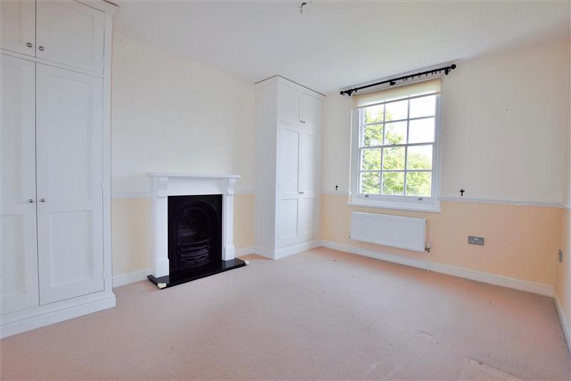 10.chalcot-road-750-per-week