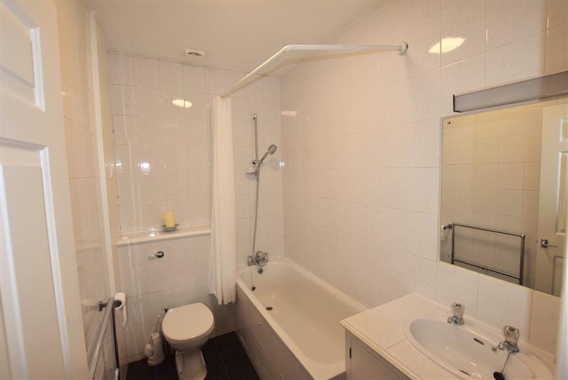 10.lower-merton-rise-725-per-week