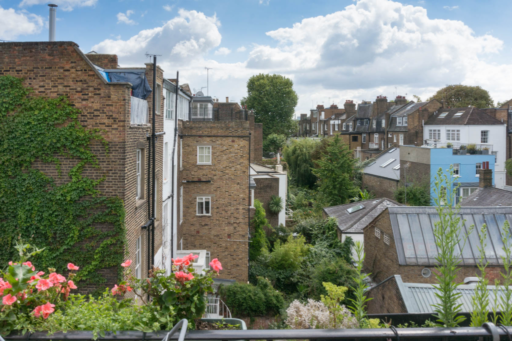 2.regents-park-road-800-per-week