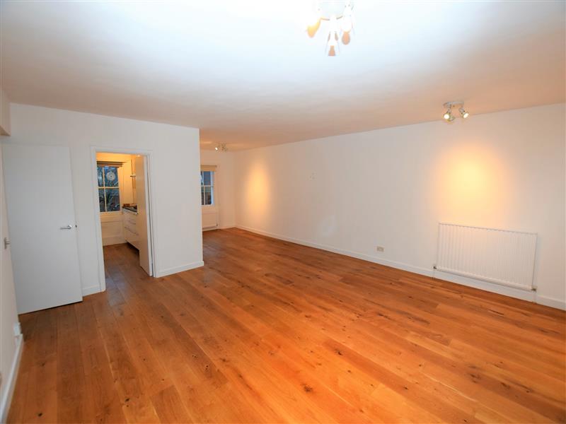3.regents-park-road-800-per-week