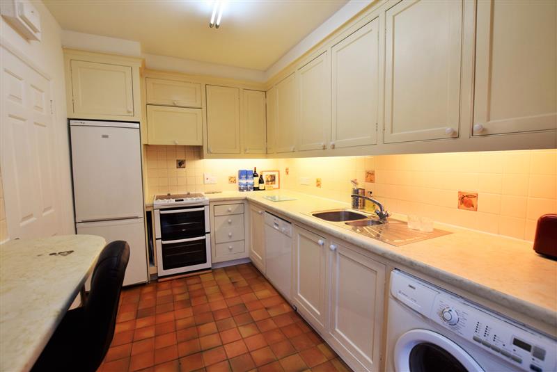 4.lower-merton-rise-725-per-week