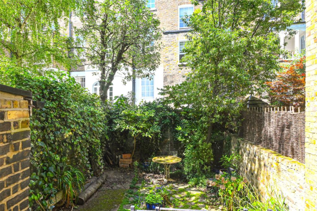 6.chalcot-crescent-400-per-week