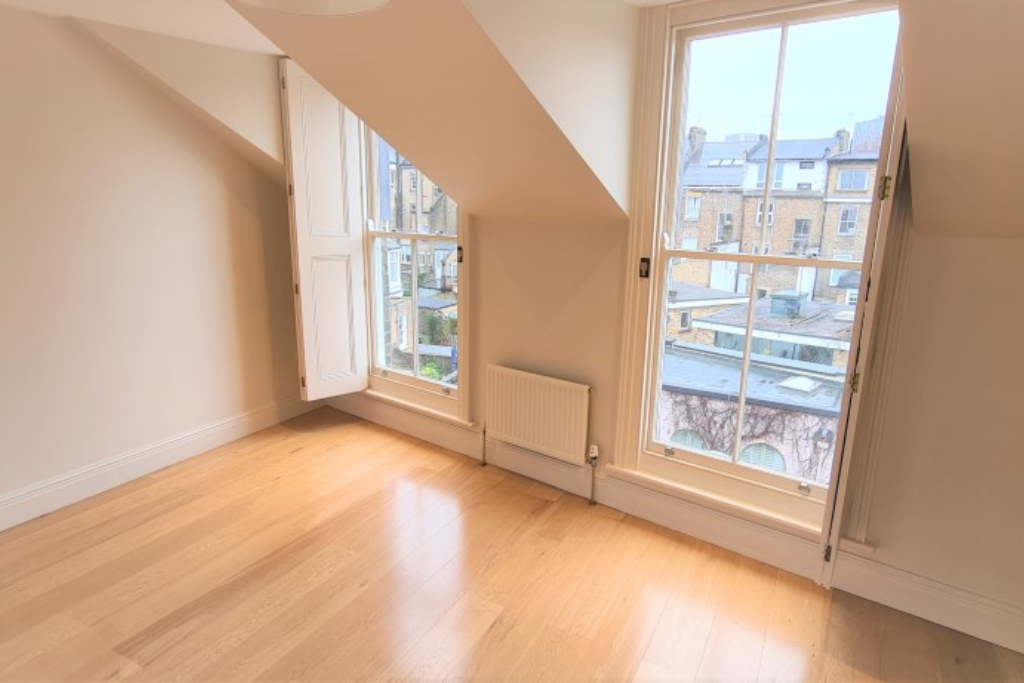 6.mayfair-mews-regents-park-road-420-per-week