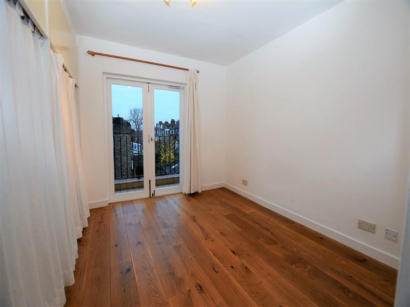 6.regents-park-road-800-per-week