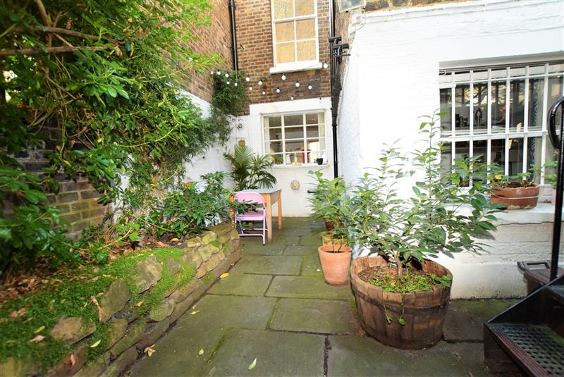 7.chalcot-road-400-per-week