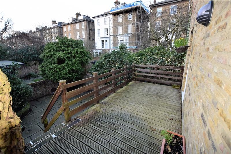 7.lower-merton-rise-725-per-week