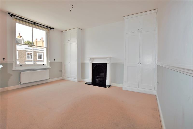 8.chalcot-road-750-per-week