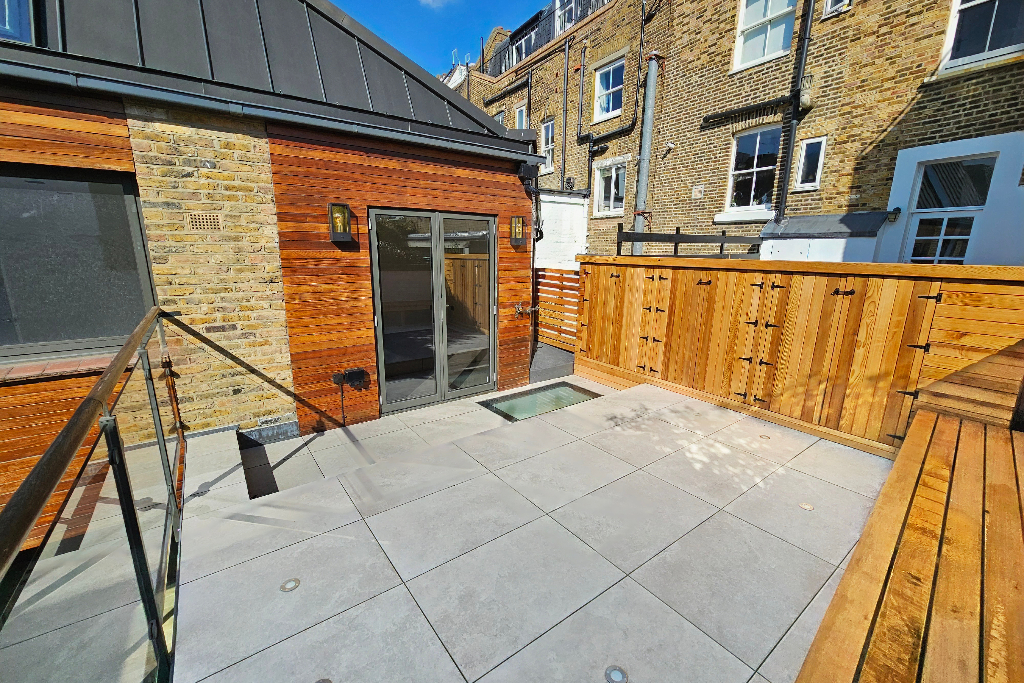 9.erskine-mews-1850-per-week
