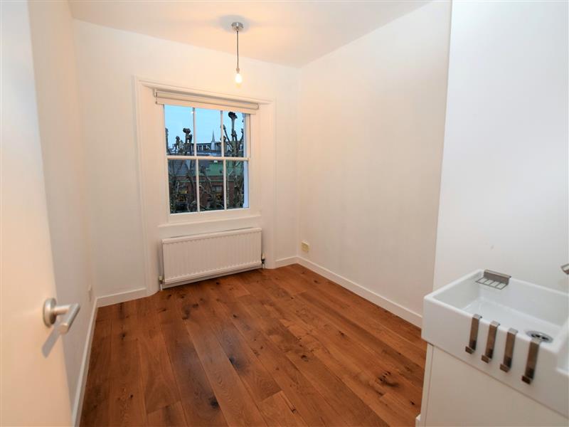 9.regents-park-road-800-per-week