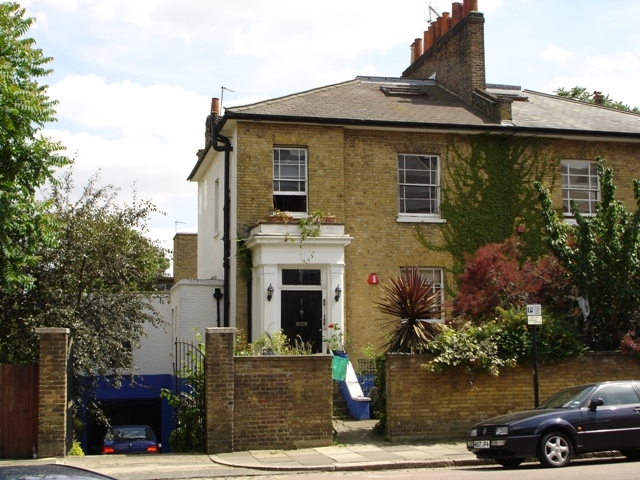 1_Fitzroy_Road_external_sml_Jun_06_002